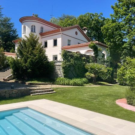 Espectacular Casa Chateau En El Centro De Олот Екстериор снимка