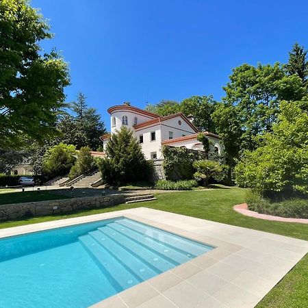Espectacular Casa Chateau En El Centro De Олот Екстериор снимка
