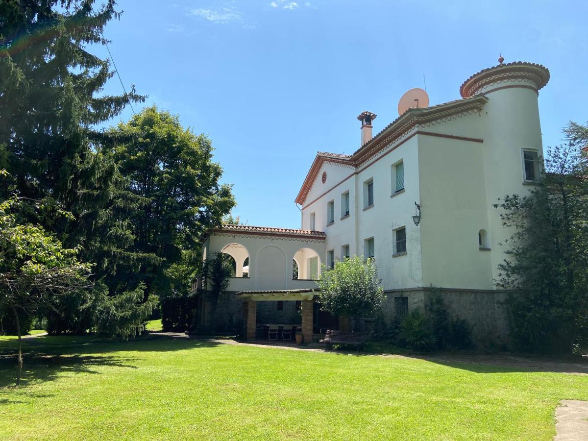 Espectacular Casa Chateau En El Centro De Олот Екстериор снимка