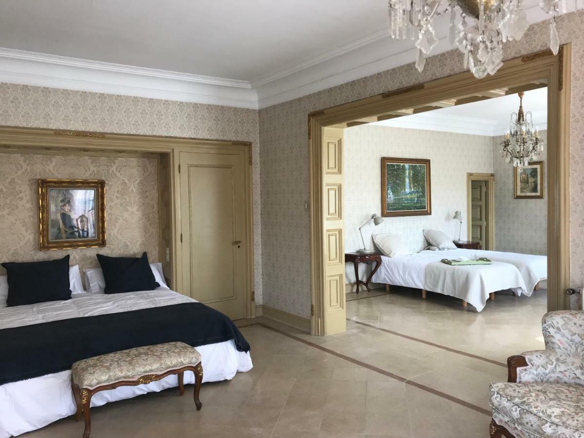 Espectacular Casa Chateau En El Centro De Олот Екстериор снимка