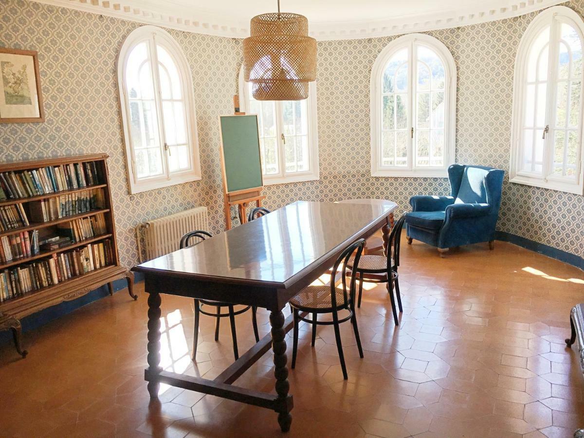 Espectacular Casa Chateau En El Centro De Олот Екстериор снимка